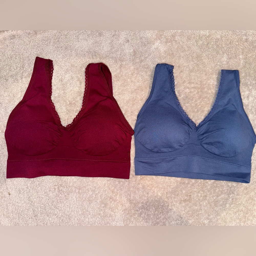 Genie Bra with lace trim.. Size XS-S- 2 pack